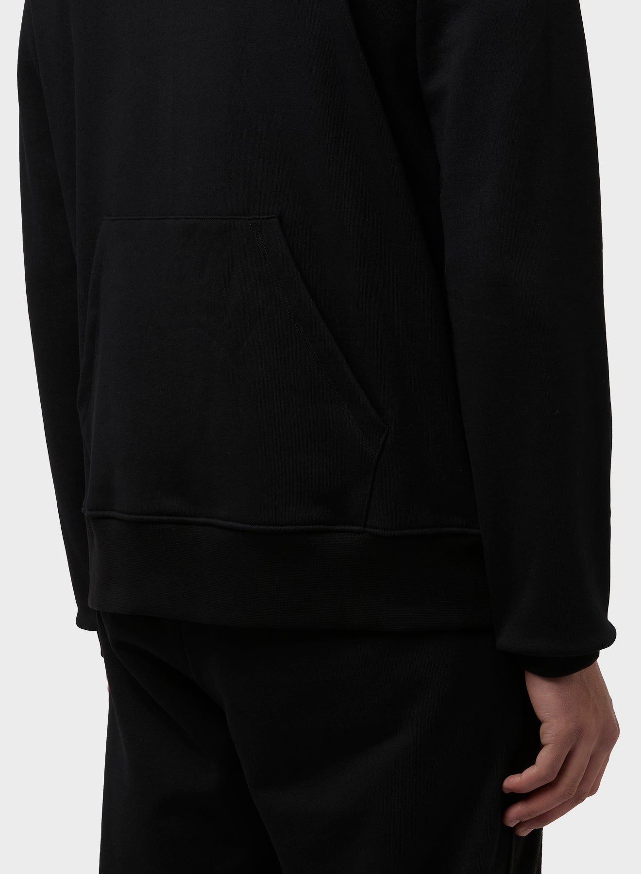 HOODIE HALF ZIP + BACK POCKET