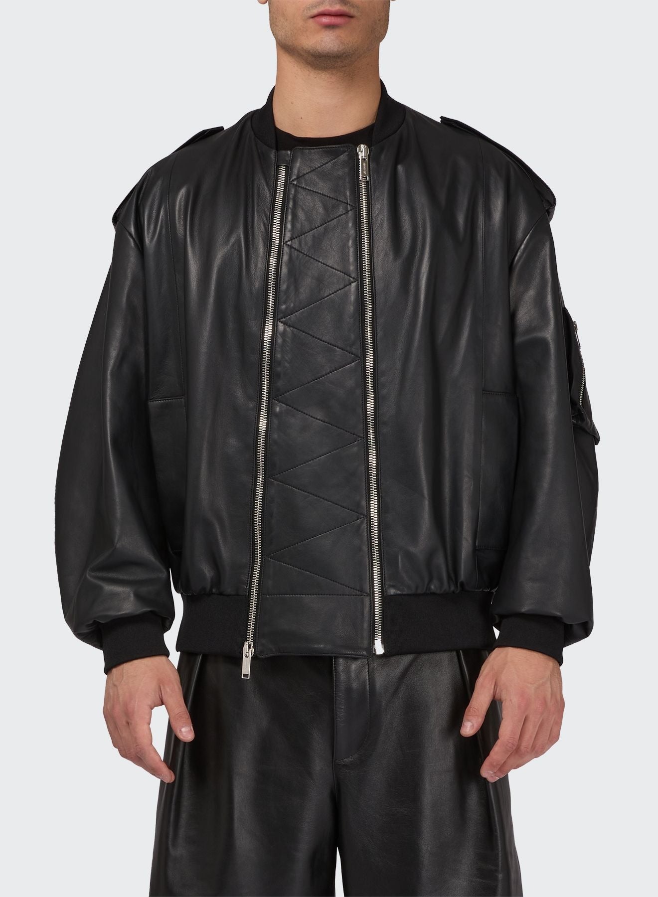 LIGHT LEATHER BOMBER