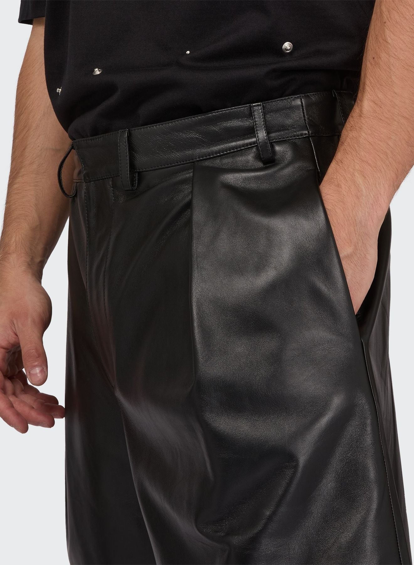 SKATER LEATHER SHORTS