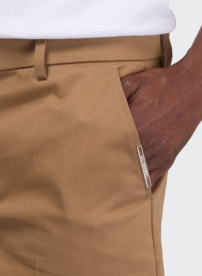 TAILORED GABARDINE SHORT